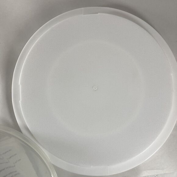 Chilling Cake Carrier Pan Holder Round 10 1/2” Diameter With Freezing Container - Picture 6 of 11